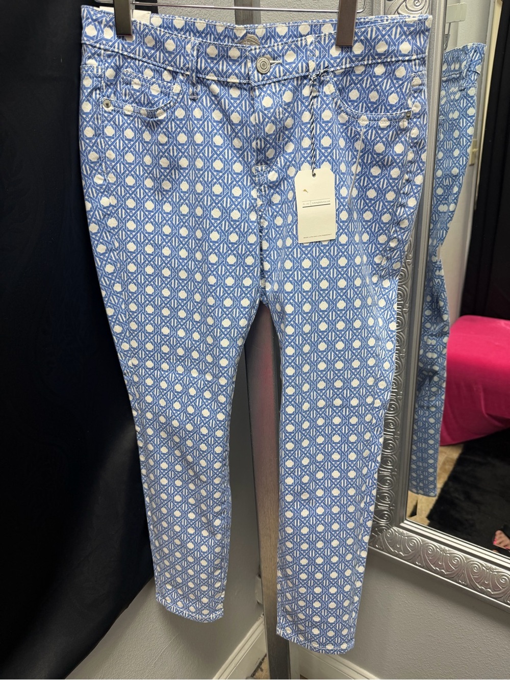 Tommy Bahama Blue and White Printed Cropped Pants